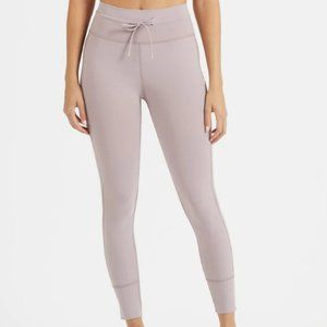 Vuori Daily Legging Size Small in Dusk, Light Pink